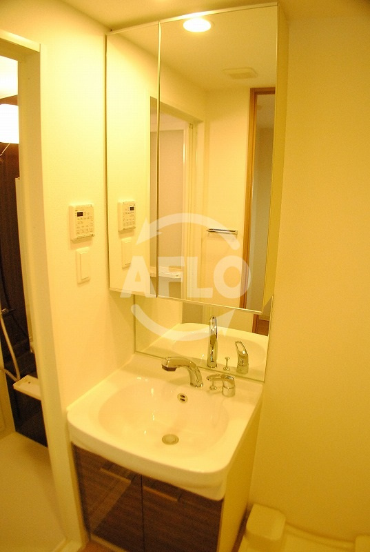 エスリード難波SOUTHの独立洗面台|エスリード難波サウス 　独立洗面化粧台