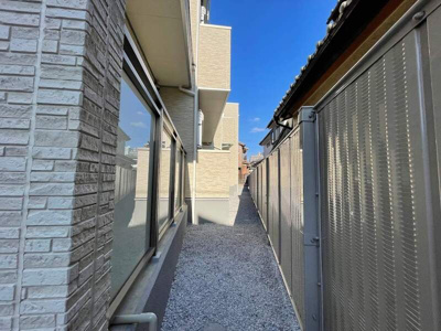 【バルコニー】 | リブリ・辰佳・上尾柏 | 暖かな日差しのふりそそぐバルコニー