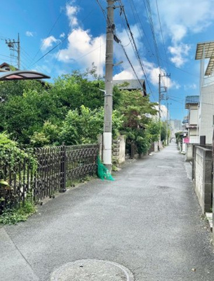 【前面道路含む現地写真】 | 【清瀬市松山2丁目・借地権上物付土地】