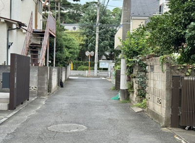 【前面道路含む現地写真】 | 【清瀬市松山2丁目・借地権上物付土地】