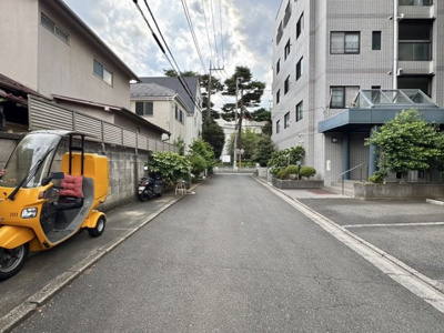 【前面道路含む現地写真】 | 【清瀬市松山2丁目・借地権上物付土地】