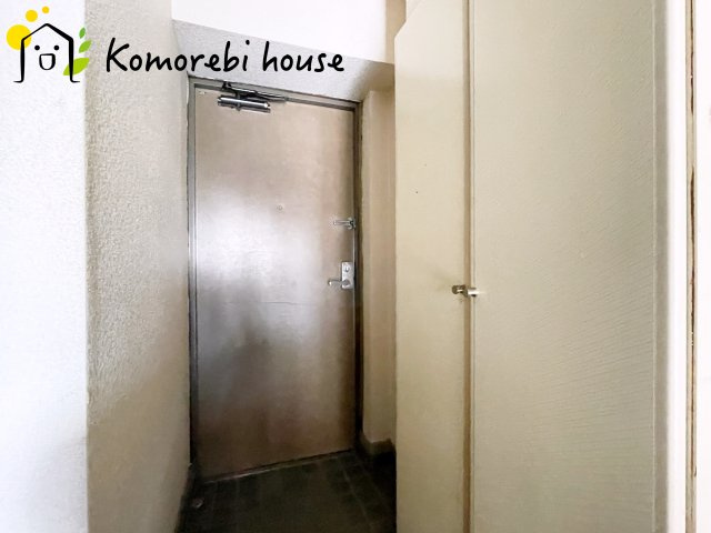 いずみハイツ指扇の玄関|11/1　撮影