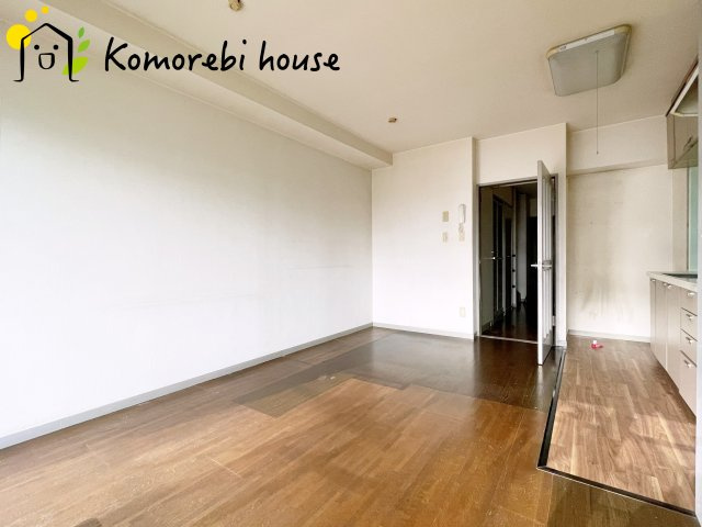 いずみハイツ指扇の居間・リビング|11/1　撮影