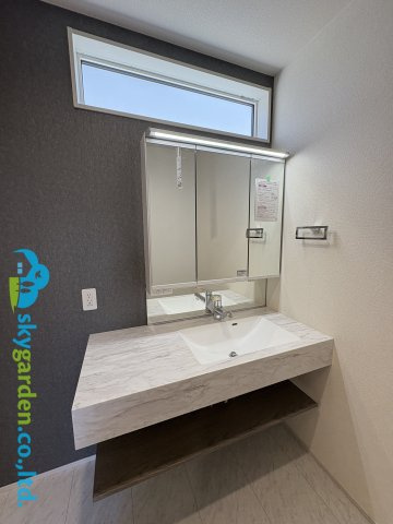 藤沢市用田　新築戸建　全2棟1号棟の独立洗面台|独立洗面台です