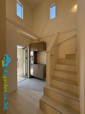 藤沢市用田　新築戸建　全2棟1号棟の玄関|玄関ホール