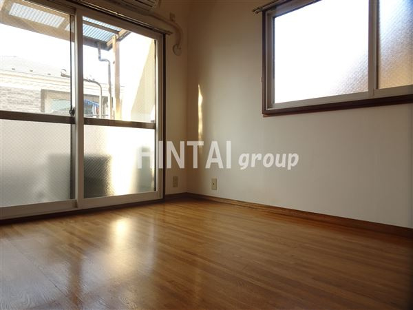 ハイツ竹井の居間・リビング