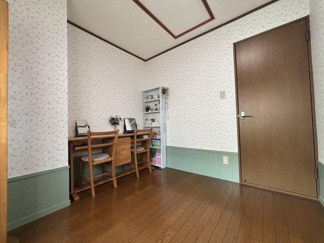 神戸市北区鈴蘭台東町5丁目戸建の洋室