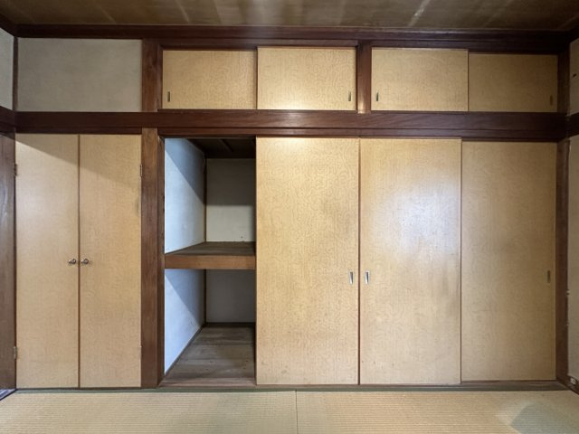 明石市港町戸建の収納