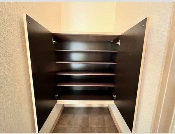 サンルーム戸田の収納|シューズボックスです