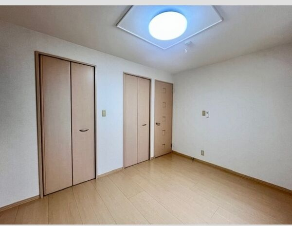 サンルーム戸田の寝室|ゆとりの広さです