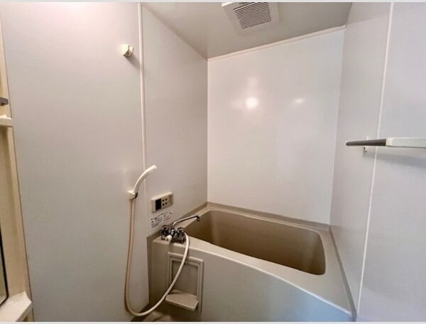 サンルーム戸田の浴室|お風呂です