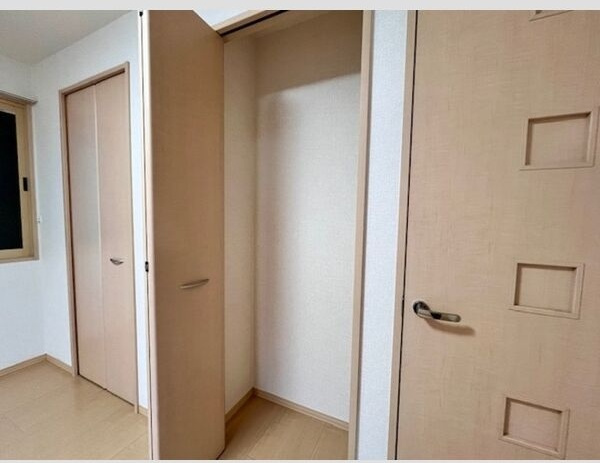 サンルーム戸田の収納|小物を収納するのに便利です