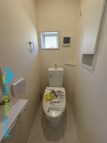 藤沢市用田　新築戸建　全2棟2号棟のトイレ|清潔感あるトイレ