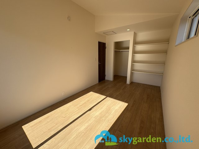 藤沢市用田　新築戸建　全2棟2号棟の寝室|落ち着いた色調の寝室です