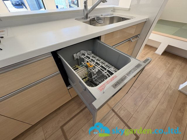 藤沢市用田　新築戸建　全2棟2号棟のキッチン|食器洗乾燥機 付いてます