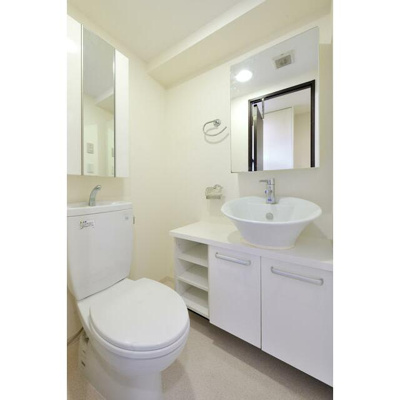 【洗面所】 | ドゥーエ川口 | 忙しい朝には欠かせない洗面所です