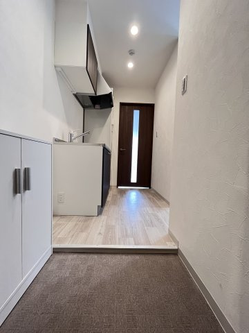 大阪市旭区赤川４丁目の賃貸マンションの玄関