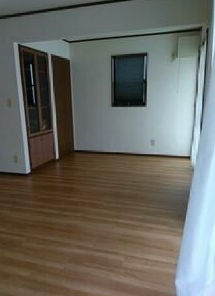 中古戸建　小山市神鳥谷の居間・リビング