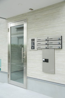 【エントランス】 | ilusion箱崎北 | 清潔なエントランスです