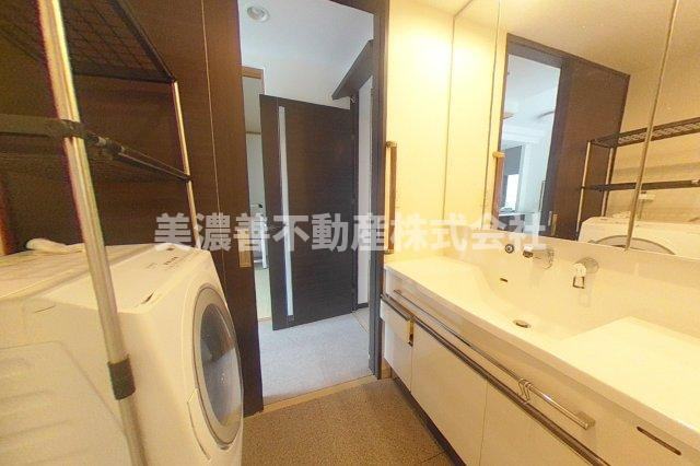 ６６０７５　モアグレース茜部Ⅳ　の洗面所