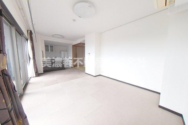 ６６０７５　モアグレース茜部Ⅳ　の居間・リビング