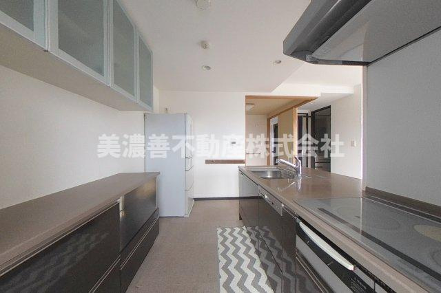 ６６０７５　モアグレース茜部Ⅳ　のキッチン