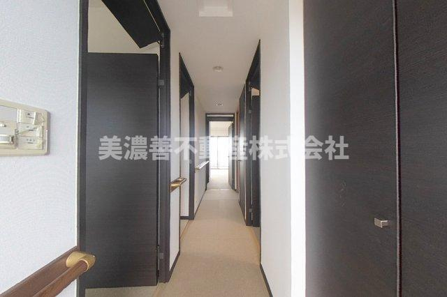 ６６０７５　モアグレース茜部Ⅳ　の玄関
