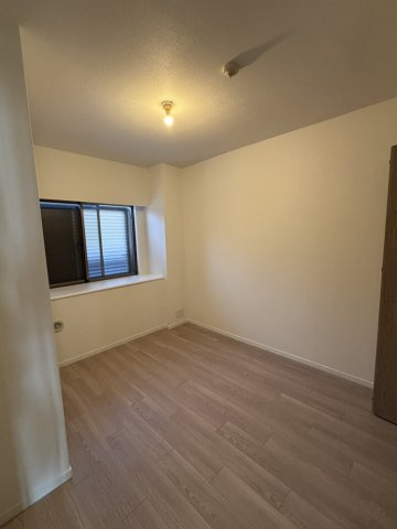 北五葉パーク・ホームズの洋室