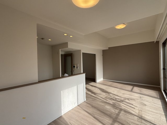 北五葉パーク・ホームズの居間・リビング