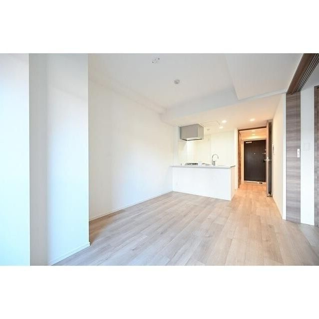 スタイリオ渋谷南平台の居間・リビング|■エアコン２台■24時間換気システム■ダウンライト