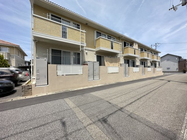 セジュール ﾓﾅﾘｴの外観