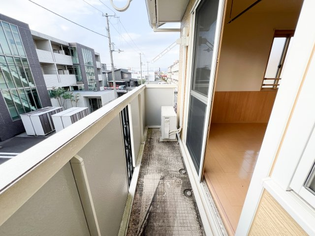 セジュール ﾓﾅﾘｴのバルコニー