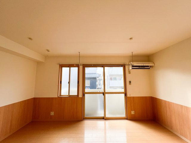 セジュール ﾓﾅﾘｴの居間・リビング