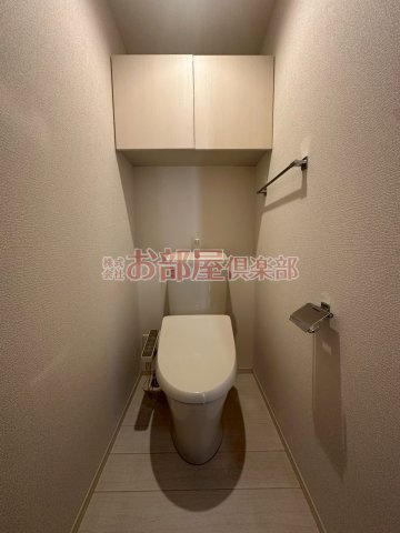 D-room F.京町のトイレ|ゆったりとした空間のトイレです