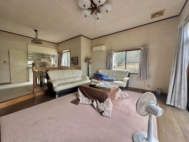 結城市大谷瀬中古物件の居間・リビング