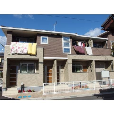 コリーヌ（若松町）の外観