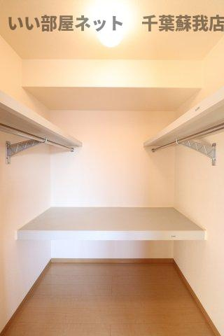 コモドカーサの収納|憧れのウォークインクローゼット！