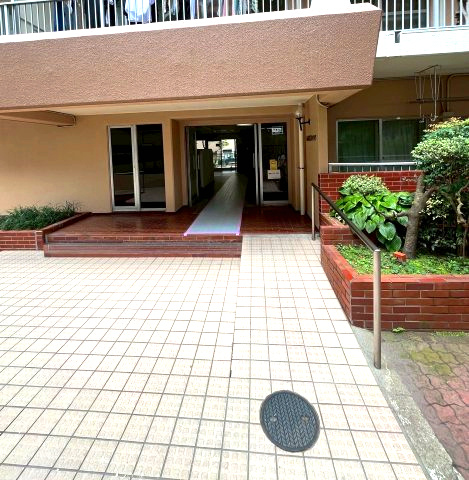 小島第2スカイハイツ　5階　角　部屋のエントランス