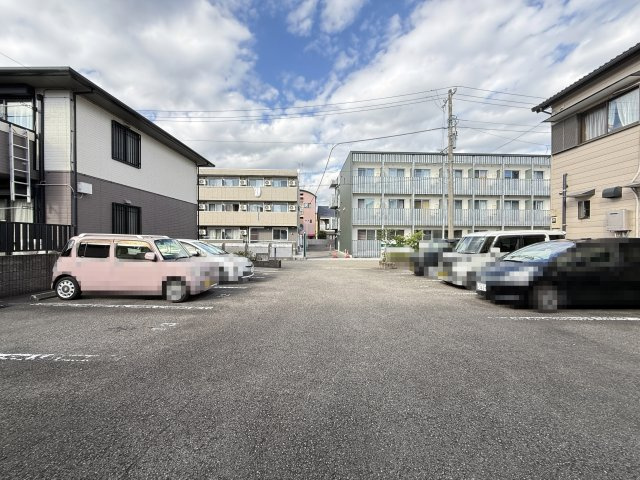 ハイツセリュー Ⅲ棟の駐車場