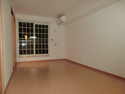 【居間・リビング】 | ブライト・ヴィラ