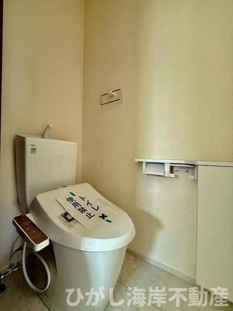 茅ヶ崎市南湖4丁目　新築戸建　全2棟　のトイレ|洗浄機能付きお手洗い