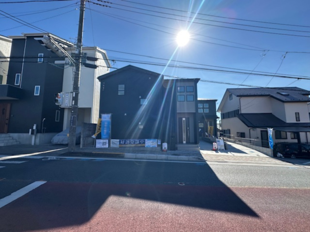 茅ヶ崎市南湖4丁目　新築戸建　全2棟　の前面道路含む現地写真|現地外観