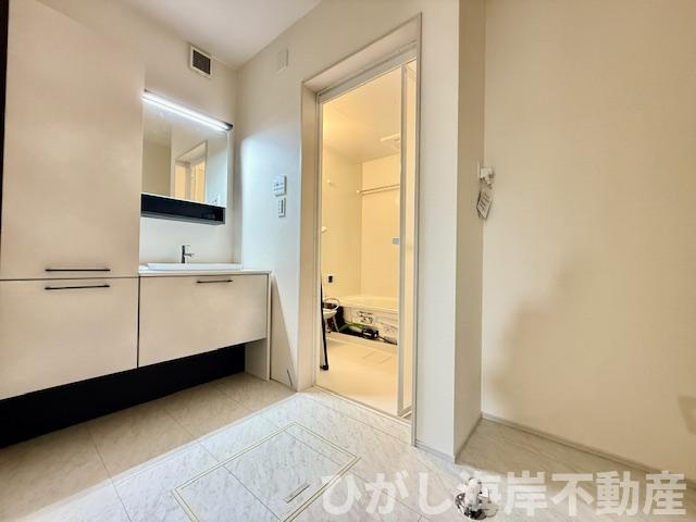 茅ヶ崎市南湖4丁目　新築戸建　全2棟　の脱衣所|脱衣スペース