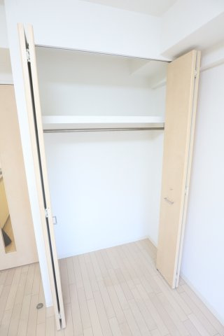 大阪市城東区蒲生２丁目の賃貸マンションの収納