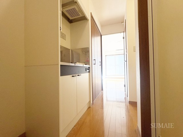 ロイヤル中十条のキッチン|コンパクトなキッチンで掃除もラクラク