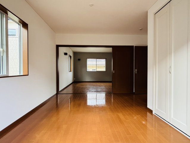 神戸市北区緑町2丁目戸建の洋室