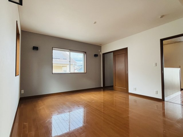 神戸市北区緑町2丁目戸建の洋室