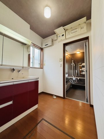 神戸市北区緑町2丁目戸建の洗面所