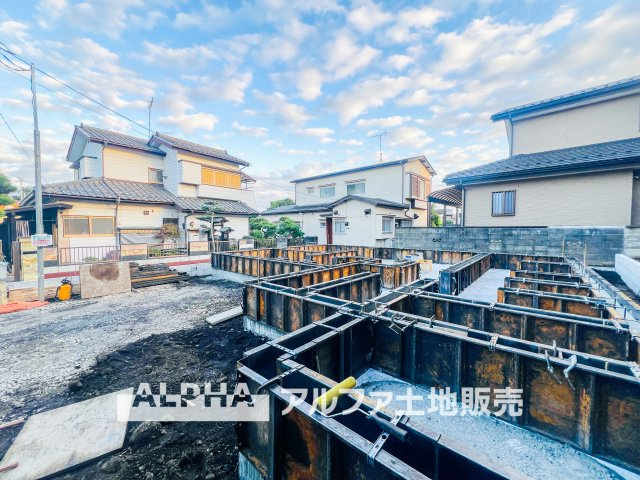 ~あきる野草花 第6~ Newly built houseの前面道路含む現地写真|【House of the Sun】
◆明るい家◆太陽の温かな光がお家全体を照らす。そこには目を輝かせ笑顔で見つめてくれる君がいて、「ただいま」の言葉がこだまする。そんな君の瞳に恋している。