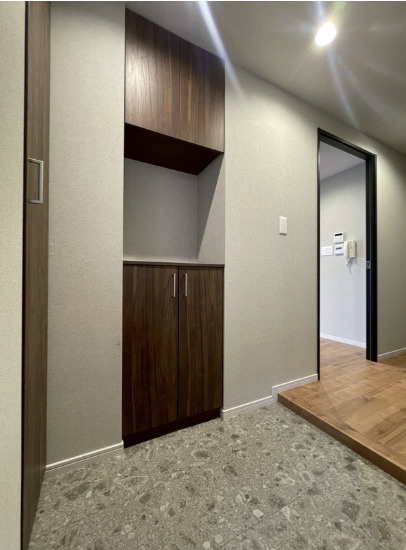 イーストガーデンの玄関